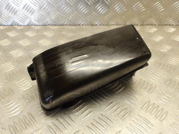 Osłona schowka boczka lewego KAWASAKI VN 1500 VULCAN NOMAD 2001-2004  PN: 32098-1125