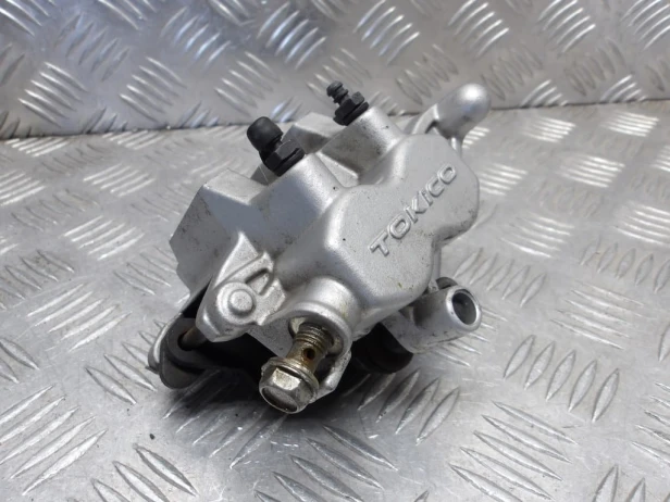 Zacisk hamulcowy tylny KAWASAKI VN 1500 VULCAN NOMAD 2001-2004  PN: 43041-1897