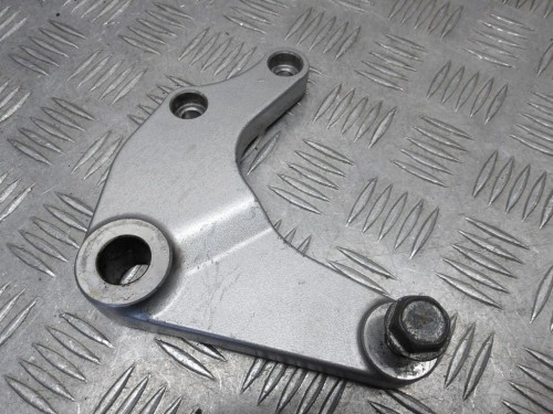 Jarzmo mocowanie zacisku hamulcowego tył KAWASAKI VN 1500 VULCAN NOMAD 2001-2004  PN: 43034-1160