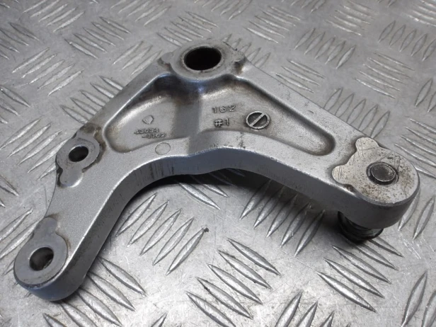 Jarzmo mocowanie zacisku hamulcowego tył KAWASAKI VN 1500 VULCAN NOMAD 2001-2004  PN: 43034-1160