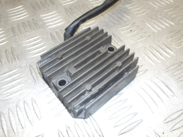 Regulator napięcia KAWASAKI VN 1500 VULCAN NOMAD 1998-2004  PN: 21066-1106