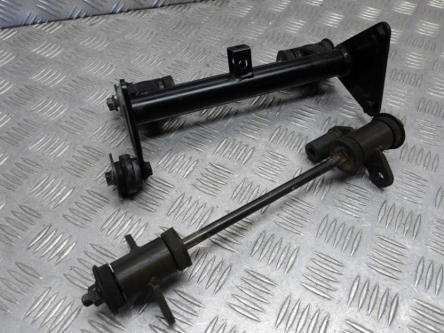 Mocowanie łapa uchwyty silnika poduszka KAWASAKI VN 1500 VULCAN NOMAD 1998-2004 PN: 32190-0022 , 32029-1987