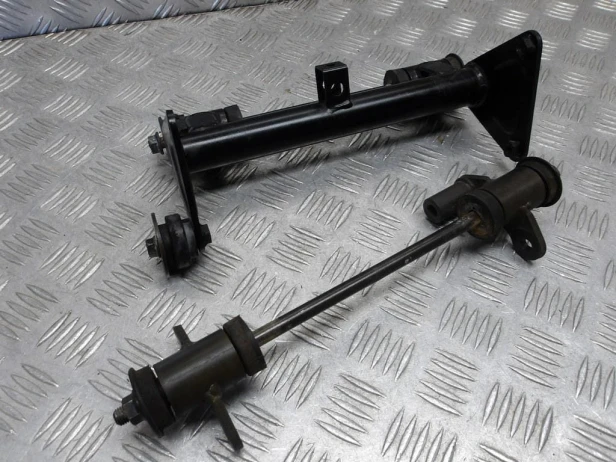 Mocowanie łapa uchwyty silnika poduszka KAWASAKI VN 1500 VULCAN NOMAD 1998-2004 PN: 32190-0022 , 32029-1987