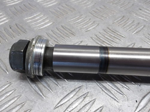 Ośka śruba tuleja wahacza YAMAHA XV 1900 ROADLINER/STRATOLINER 06-14r   PN. 5PX-22141-10