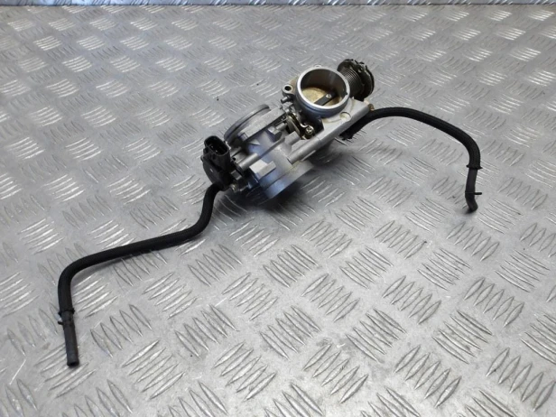 Przepustnica YAMAHA XV 1900 ROADLINER/STRATOLINER 06-14r   PN. 1D7-13750-01