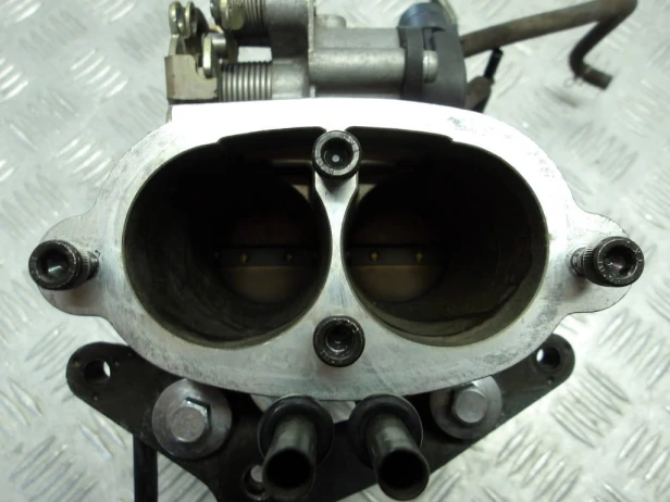 Przepustnica kompletna wtryski TPS KAWASAKI VN 1500 VULCAN NOMAD 00-04r   PN. 16182-1002