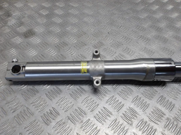 Laga zawieszenia przód prawa KAWASAKI VN 1500 VULCAN CLASSIC 96-08r   PN. 44006-1365
