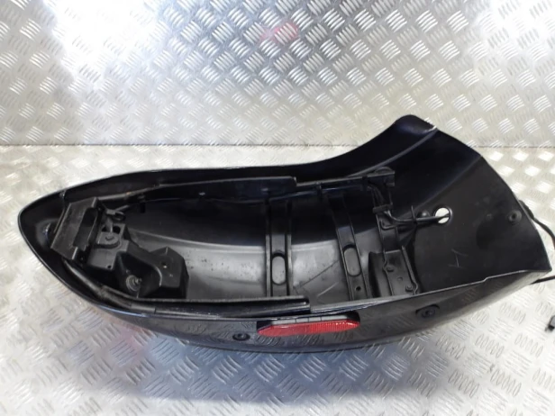 Błotnik tył lampa KAWASAKI VN 900 VULCAN CUSTOM 07-24r   PN. 35023-0106