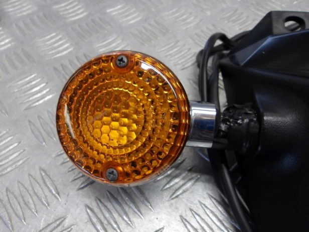Mocowanie tablicy podświetlenie kierunkowskazy KAWASAKI VN 900 VULCAN CUSTOM 07-24r   PN. 35019-0014