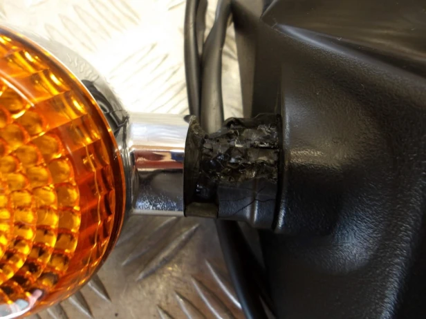 Mocowanie tablicy podświetlenie kierunkowskazy KAWASAKI VN 900 VULCAN CUSTOM 07-24r   PN. 35019-0014