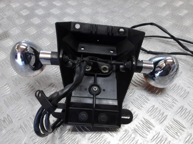Mocowanie tablicy podświetlenie kierunkowskazy KAWASAKI VN 900 VULCAN CUSTOM 07-24r   PN. 35019-0014