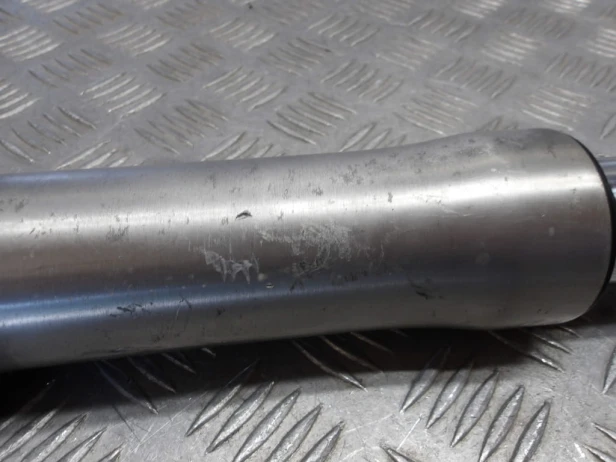 Laga zawieszenia przód prawa KAWASAKI VN 900 VULCAN CUSTOM 07-12r   PN. 44071-0981