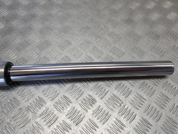 Laga zawieszenia przód prawa KAWASAKI VN 900 VULCAN CUSTOM 07-12r   PN. 44071-0981