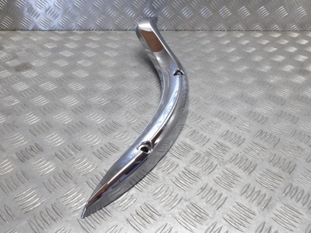 Banan mocowanie błotnika tył lewy I KAWASAKI VN 900 VULCAN CUSTOM 07-12r   PN. 14091-0521