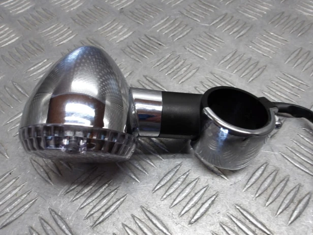 Kierunkowskaz przedni prawy I KAWASAKI VN 900 VULCAN CUSTOM 07-24r   PN. 23037-0097