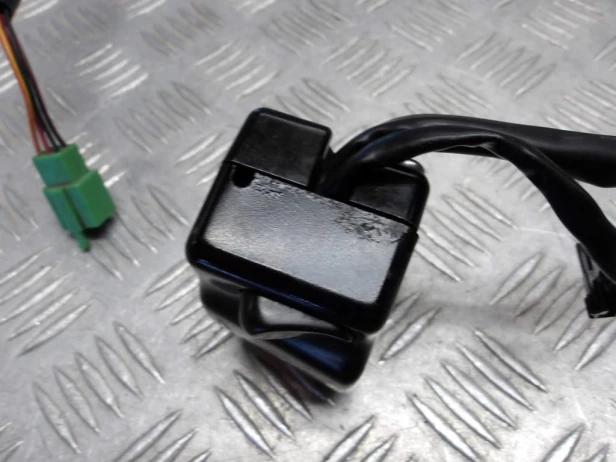 Przełączniki prawe starter KAWASAKI VN 900 VULCAN CUSTOM 11-24r   PN. 46091-0232
