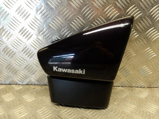 Boczek osłona boczna prawa KAWASAKI VN 900 VULCAN CUSTOM 07-24r   PN. 36001-0082