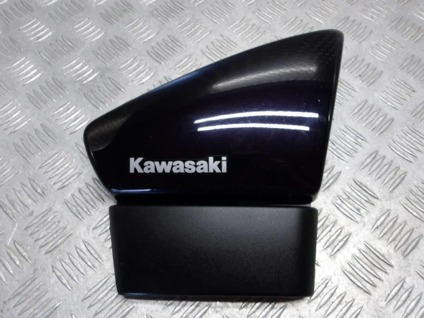 Boczek osłona boczna prawa KAWASAKI VN 900 VULCAN CUSTOM 07-24r   PN. 36001-0082