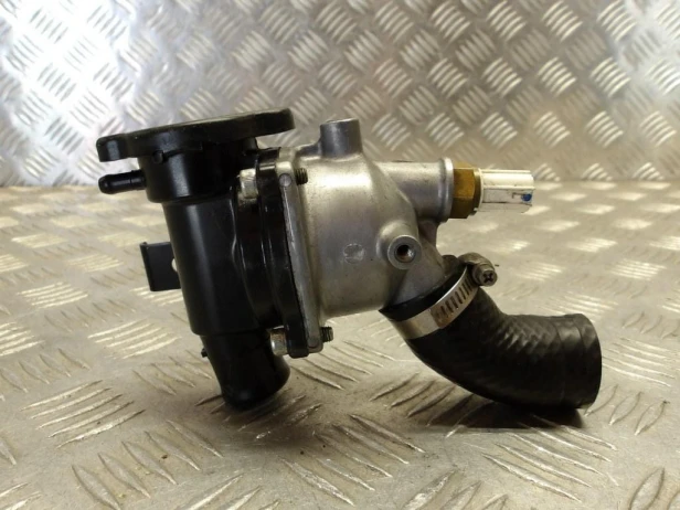 Termostat obudowa termostatu I KAWASAKI VN 900 VULCAN CUSTOM 07-24r   PN. 16160-0781