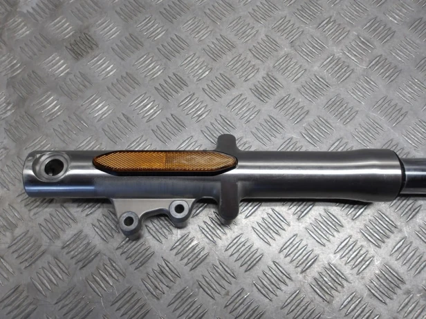 Laga zawieszenia przód lewa I KAWASAKI VN 900 VULCAN CUSTOM 07-24r   PN. 44071-0980