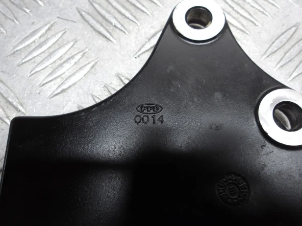 Jarzmo mocowanie zacisku hamulca tył KAWASAKI VN 900 VULCAN CUSTOM 07-24r   PN. 43034-0061