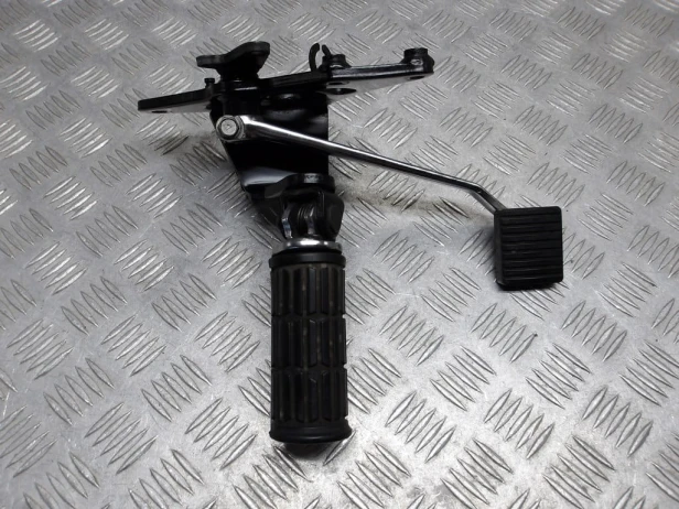 Set prawy podnóżek dźwignia hamulca KAWASAKI VN 900 VULCAN CUSTOM 07-24r   PN. 34003-0045