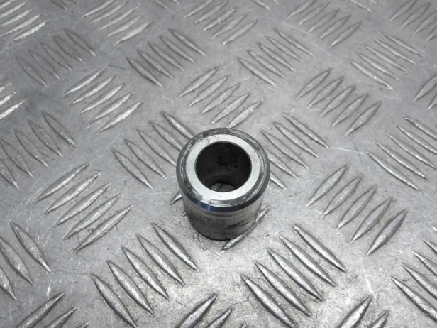 Tuleja dystans koła tył KAWASAKI VN 900 VULCAN CUSTOM 07-24r   PN. 92152-0350