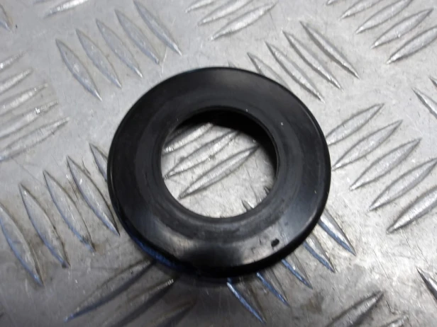 Nakrętki sztycy półki dolnej KAWASAKI VN 900 VULCAN CUSTOM 07-24r   PN. 92210-0263