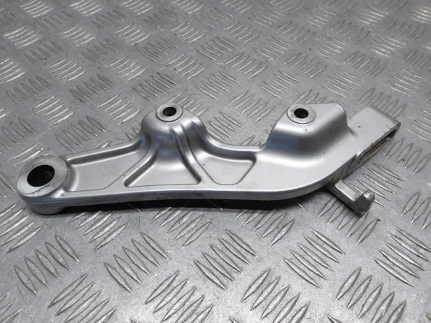 Jarzmo mocowanie zacisku tył YAMAHA XV 1700 ROAD STAR 04-14r   PN. 4WM-25819-00