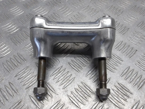 Risery mocowanie kierownicy YAMAHA XV 1700 ROAD STAR 04-07r   PN. 5VN-23442-01