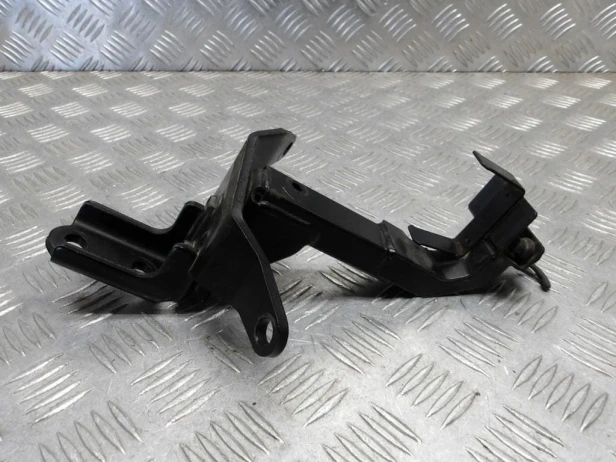 Stelaż mocowanie silnika pompy paliwa YAMAHA XV 1700 ROAD STAR 04-07r   PN. 5VN-21317-00