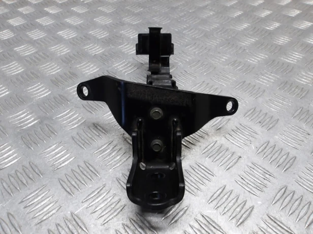 Stelaż mocowanie silnika pompy paliwa YAMAHA XV 1700 ROAD STAR 04-07r   PN. 5VN-21317-00