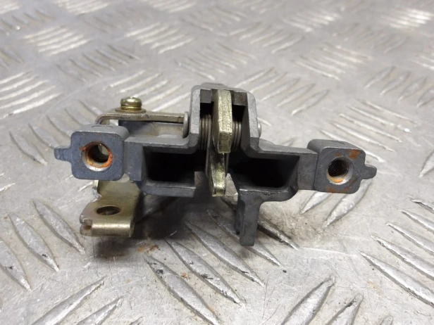 Zamek blokada siedzenia YAMAHA XV 1700 ROAD STAR 04-14r   PN. 4JP-24780-03