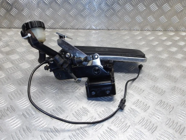 Set podest kierowcy kompletny prawy YAMAHA XV 1700 ROAD STAR 04-07r   PN. 5VN-27420-00