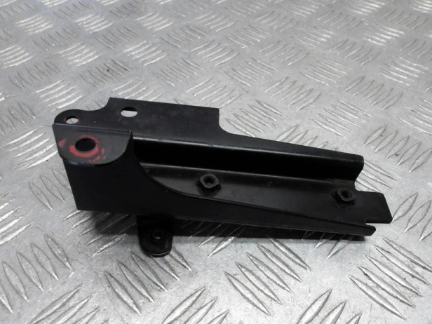 Stelaż mocowanie regulatora napięcia KAWASAKI VN 1600 MEAN STREAK 04-08r   PN. 11051-1163