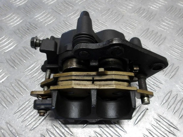 Zacisk hamulca tył KAWASAKI VN 1600 MEAN STREAK 04-08r   PN. 43080-5098