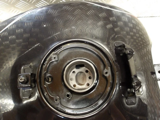 Zbiornik bak paliwa KAWASAKI VN 1600 MEAN STREAK 04-08r   PN. 51084-5243-739