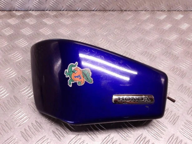 Boczek osłona boczna lewa HONDA VTX 1800 F/N/R/S/T 02-08r   PN. 83610-MCV-000
