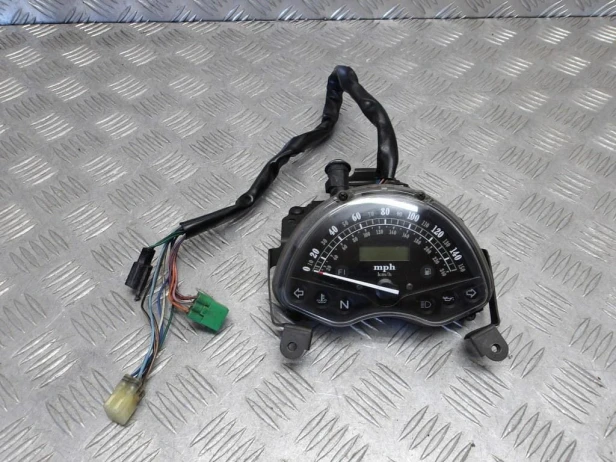Licznik zegar prędkościomierz HONDA VTX 1800 R/S 02-03r   PN. 37200-MCV-671