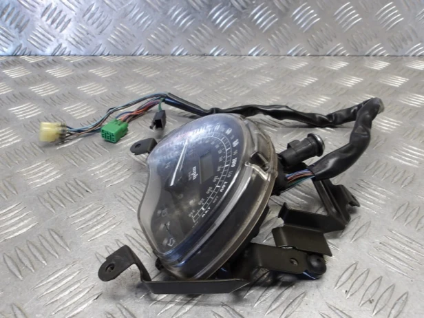 Licznik zegar prędkościomierz HONDA VTX 1800 R/S 02-03r   PN. 37200-MCV-671