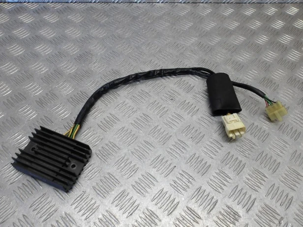 Regulator napięcia HONDA VTX 1800 C/F/N/R/S/T 02-08r   PN. 31600-MCH-000